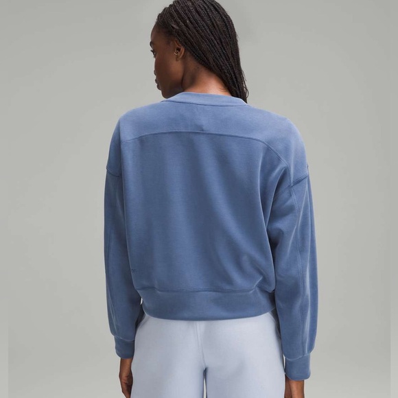 Women’s Lululemon Softstreme Perfectly Oversized Cropped Crew size 4. Pitch blue - Picture 2 of 6
